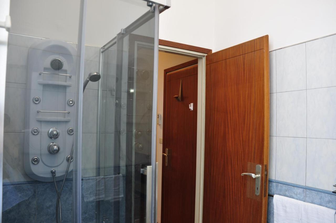 Casa Maderno Hotell Toscolano Maderno Eksteriør bilde